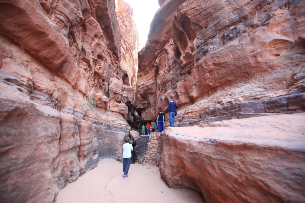 Bedouin House Camp Hotel Wadi Rum Luaran gambar